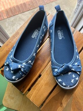 Navy Floral Bow Ballet Flats